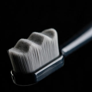 Detalle de las cerdas en onda del Cepillo 3D NanoBrush